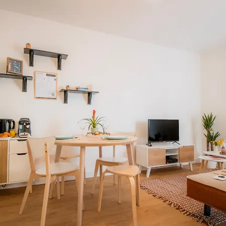 Apartment Le Cosy Memorial - Parking - By Primo Conclergerie Caen